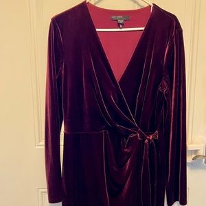 Maggie London burgundy velvet dress